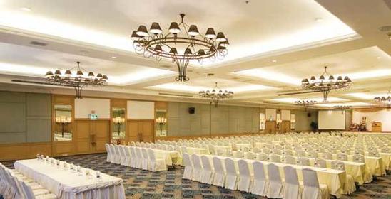 Jomtien Palm Beach Hotel & Resort