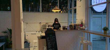 GLACE cafe and bar