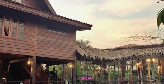 Ruanrongrong Resort - เรือนรงรอง รีสอร์ท