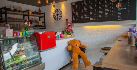 T-din Cafe’ Phuket