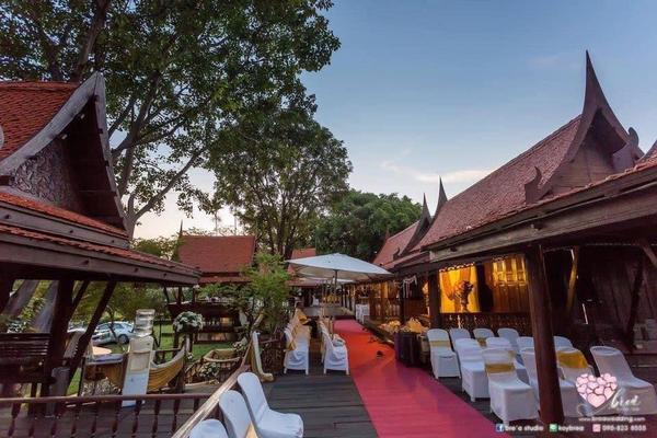 เรือนไทย