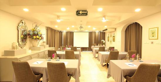 Villa Amphawa วิลล่า อัมพวา