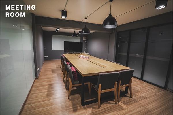 Meeting Room + Co working space