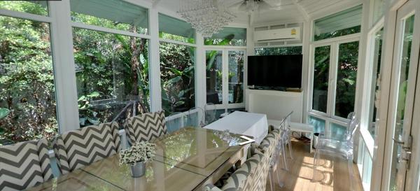GLASS HOUSE