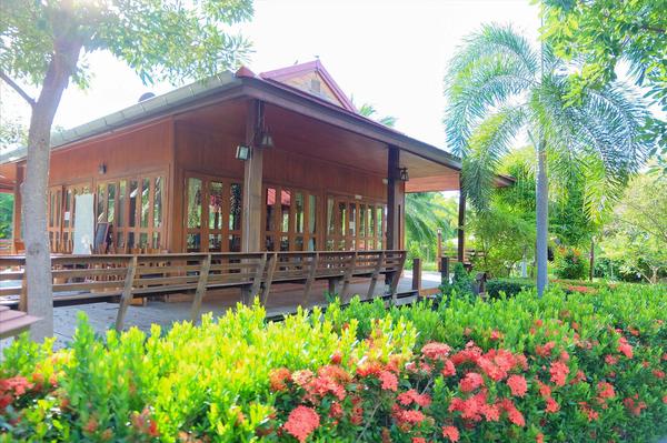 อาคารจัดเลี้ยง