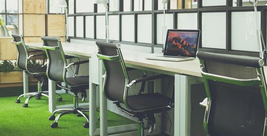 Bright Desk Co-Space