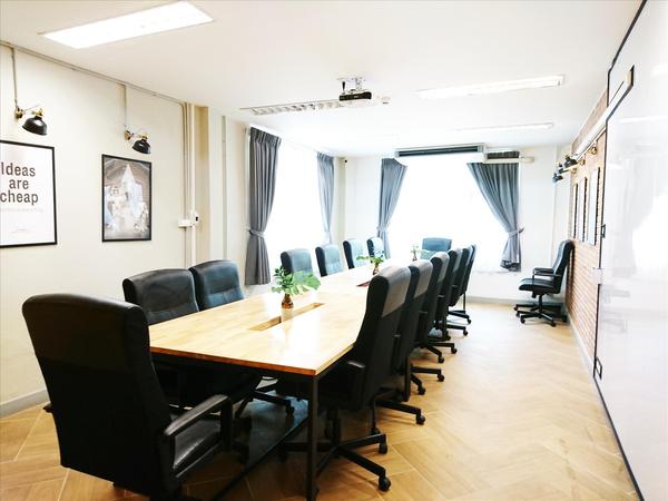 Large meeting room (15-20 ท่าน)