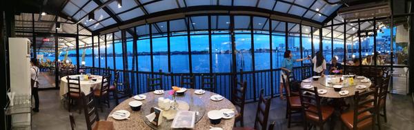 Riverside Glass House 30-Seat (ห้องกระจก ริมแม่น้ำ)