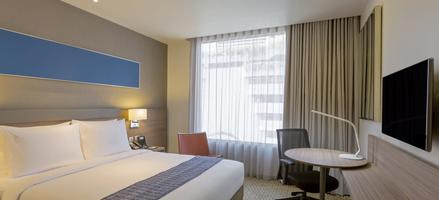 Holiday Inn Express Bangkok Sathorn