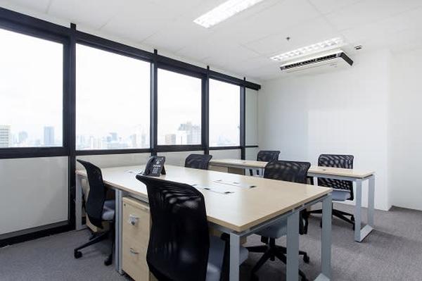 Meeting Room (Medium)