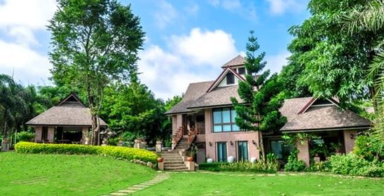 ผึ้งหลวง แคมป์กราวด์ ปราจีนบุรี