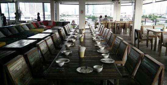 River Vibe Restaurant and Bar