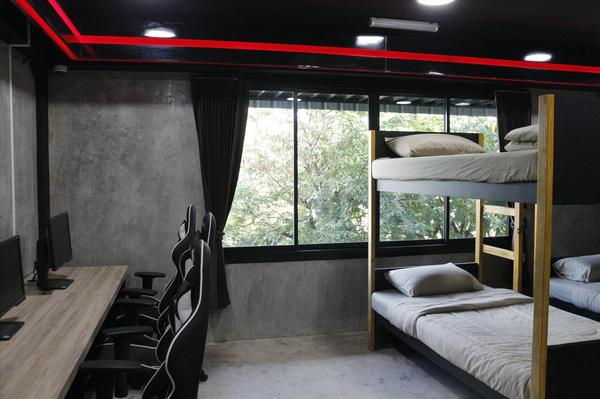 Camping Room