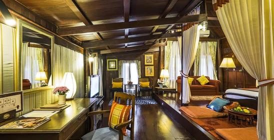 Ndol Streamside Thai Villas