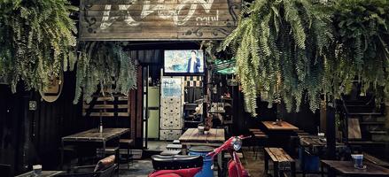 หนิม คาเฟ่