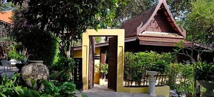 Ndol Streamside Thai Villas