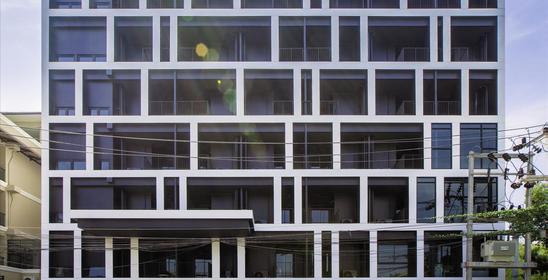 Blu Monkey Hub & Hotel