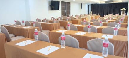 Christella Hotel Laem Chabang