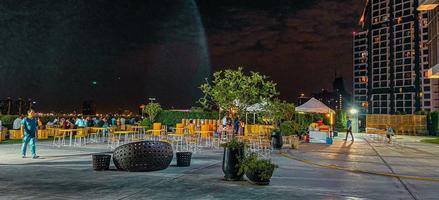 Sky Bar ชั้น 6 - เกทเวย์ แอท บางซื่อ
