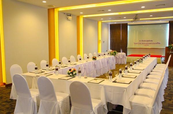 Meeting Room - ทิวสน